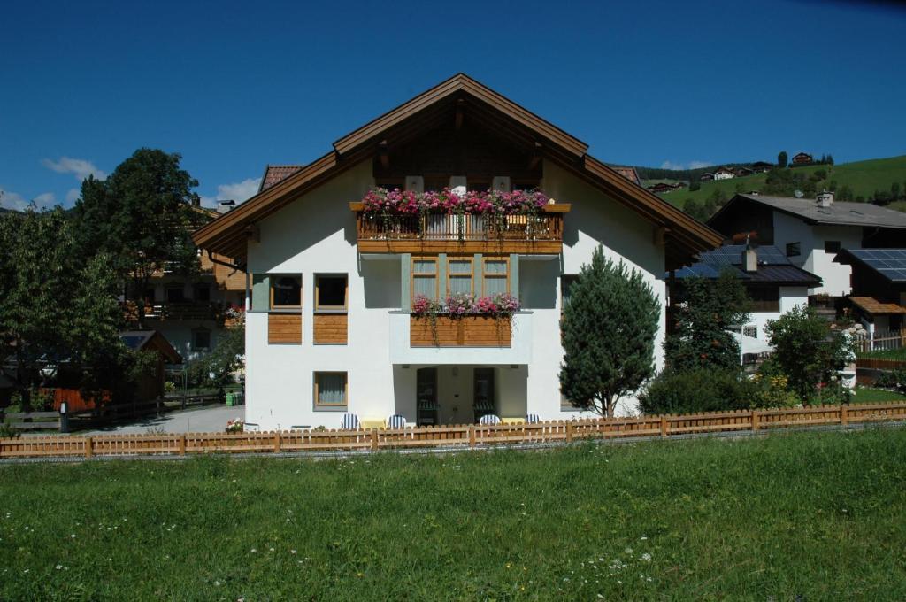 Apartments Primula San Vigilio Di Marebbe Eksteriør bilde
