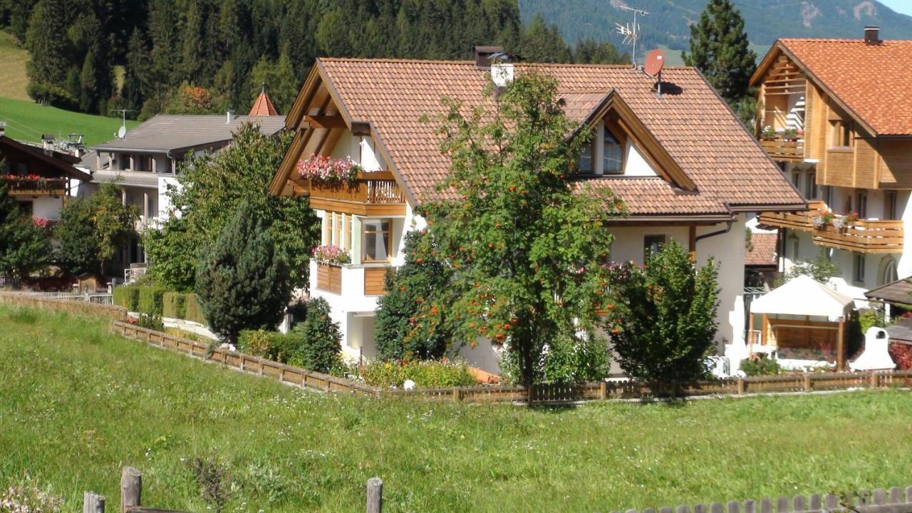 Apartments Primula San Vigilio Di Marebbe Eksteriør bilde
